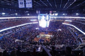 字母哥回归赛场，比分优势明显首场状态亮眼，热火观众沸腾！-九游体育电竞